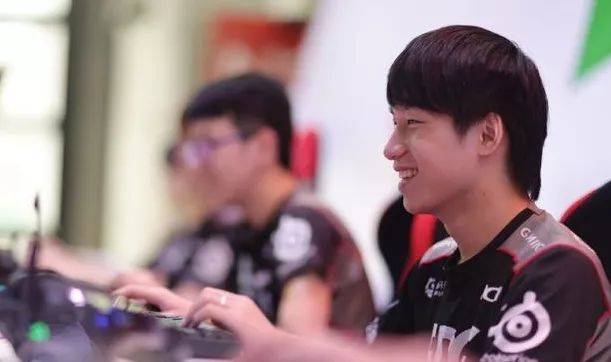 我们将拭目 我们将拭目